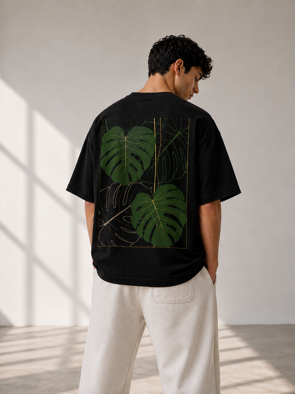 Monstera Muggle 2.0 (Back Graphic)